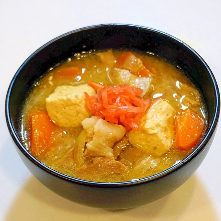 玉ねぎタップリでとろ~り甘い!豚汁